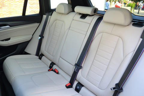  BMW iX3 M Sport Pro display